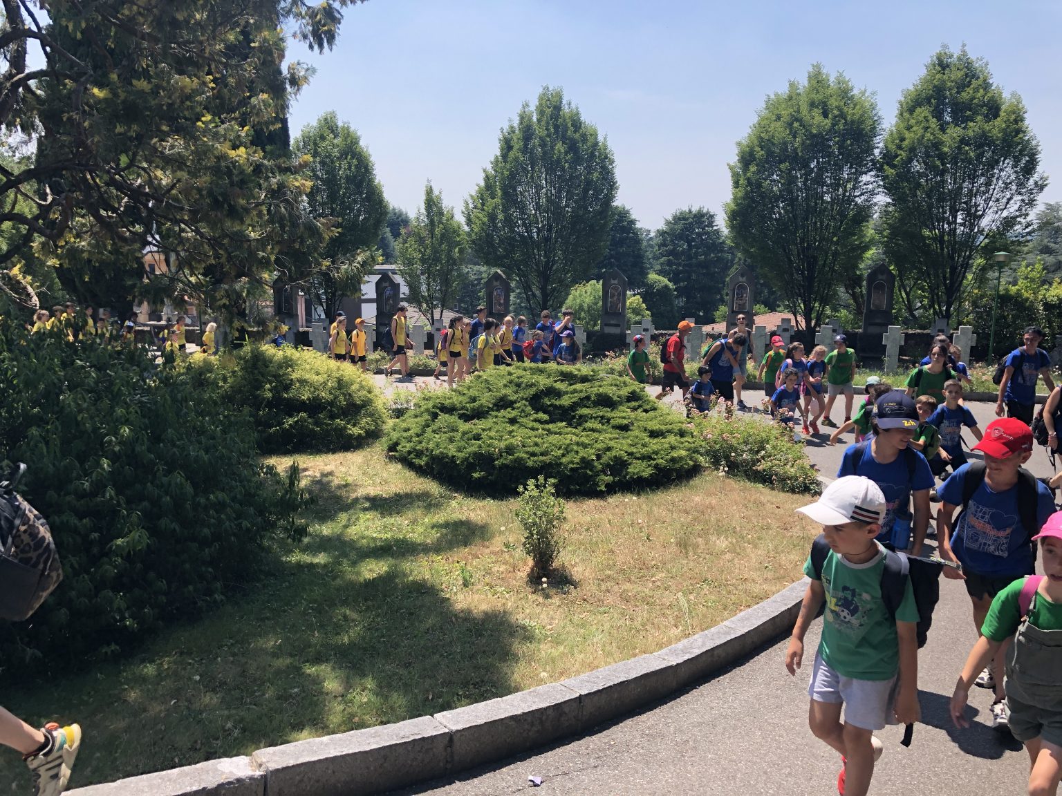 Un oratorio in visita sul percorso di don Mario